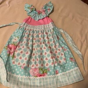 Girls flower dress size 4 peaches n cream
